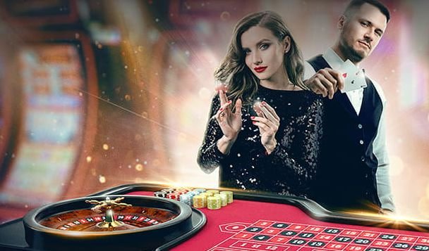 Pembagian kartu Three Card Poker di senja togel